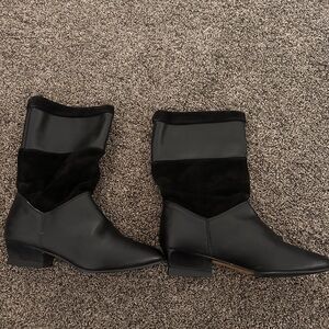 Woman’s Black Leather & Suede Mid Calf Boots Pointed Toe Made in Spain Size 8.5